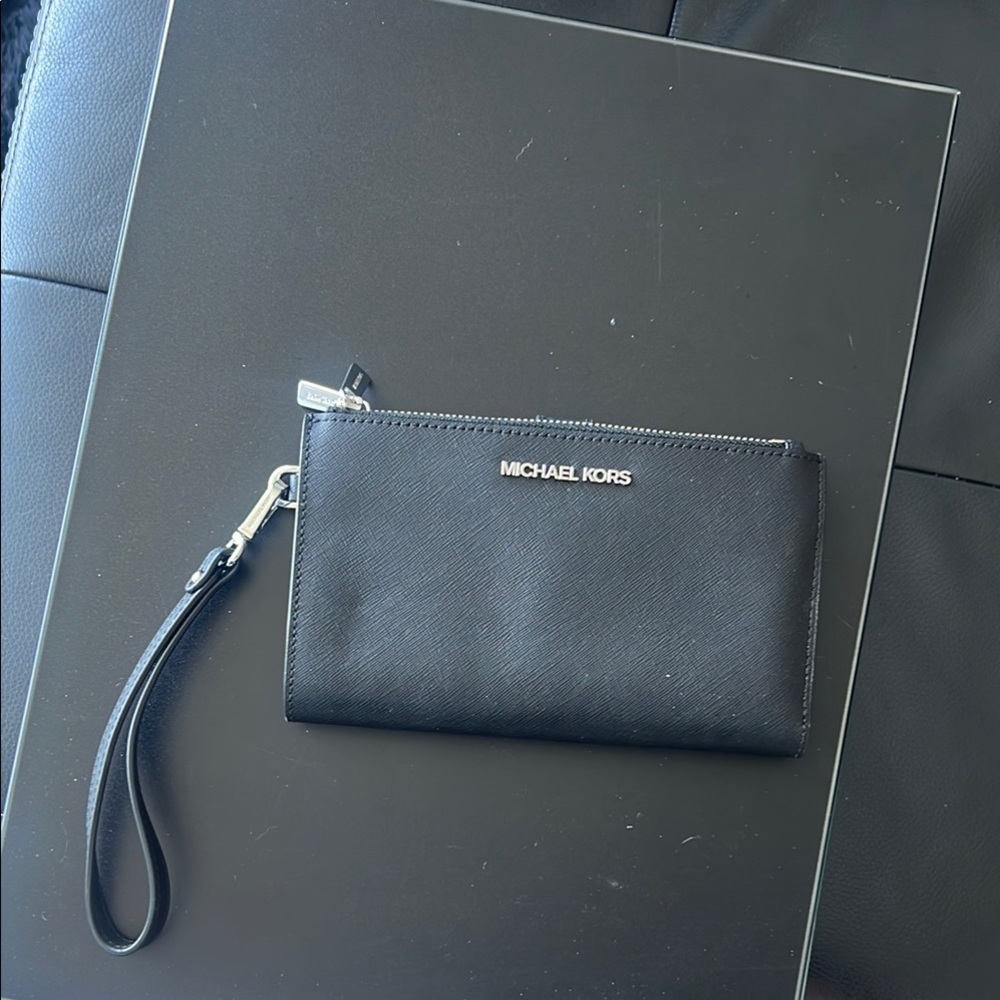 Michael Kors Elegant Black Wristlet